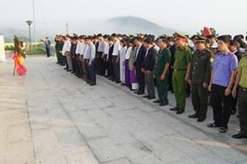 Phú Lộc: Dâng hương tri ân các Anh hùng liệt sĩ