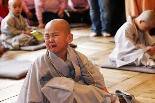 Có thứ tình thương tên là 'bỏ mặc'