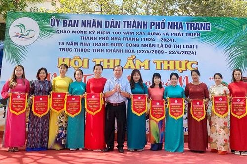 Hơn 30 gian hàng tại Hội thi Ẩm thực 'Nha Trang xưa và nay'