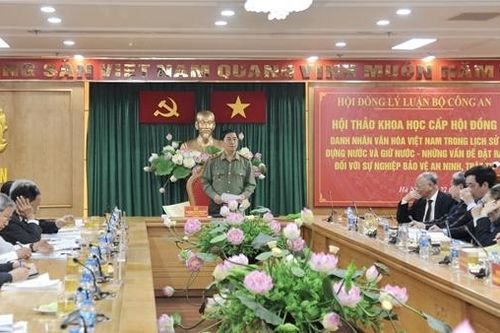 Giữ gìn và phát huy giá trị danh nhân văn hóa Việt Nam trong sự nghiệp bảo vệ an ninh, trật tự hiện nay