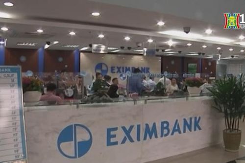 Eximbank 'lội ngược dòng' tăng lãi suất