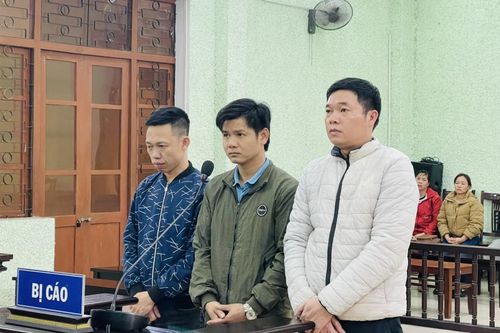 Tổ chức cho người khác nhập cảnh trái phép 3 bị cáo lĩnh 8 năm 6 tháng tù giam