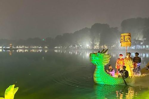 Khám phá đêm Hà Nội