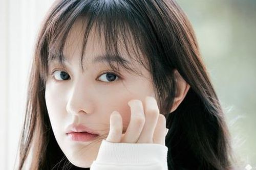 Ba mẹo giữ da căng bóng của 'nữ hoàng nước mắt' Kim Ji Won