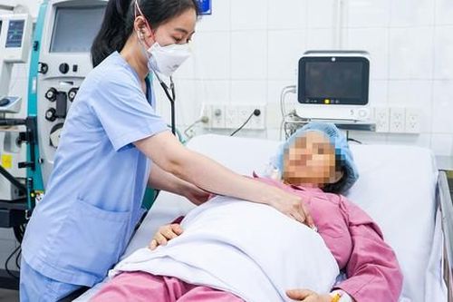 Điều trị thành công sản phụ mắc hội chứng HELLP bị vàng da, tổn thương gan, thận cấp