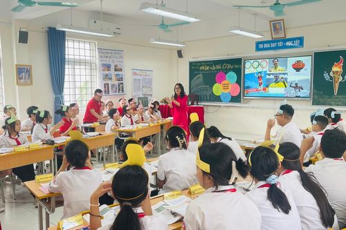 167 trường học Hà Nội được trao bằng công nhận trường đạt chuẩn quốc gia