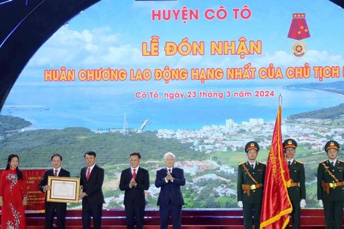 Chủ tịch Đỗ Văn Chiến: 'Huyện Cô Tô lưu ý phát triển thế mạnh dịch vụ, du lịch'