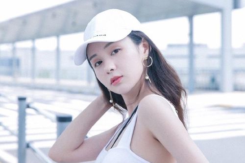 Nữ diễn viên Hoa ngữ đổi đời nhờ vai xấu xí