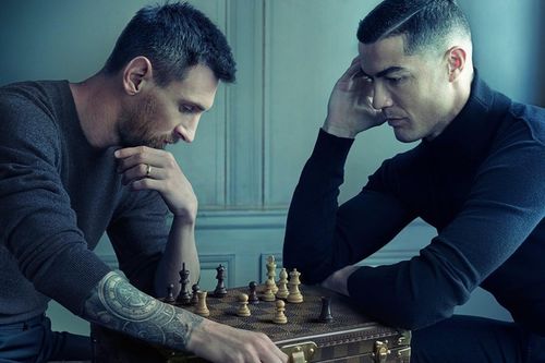 Người chụp Messi và Ronaldo chơi cờ nói nhiếp ảnh không có thật