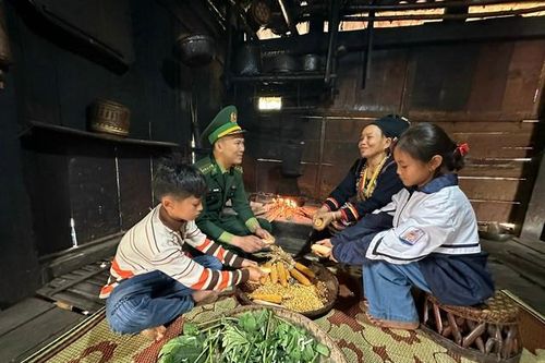 Gương mặt trẻ Việt Nam tiêu biểu: Lính biên phòng xông pha nơi trận tuyến nóng bỏng