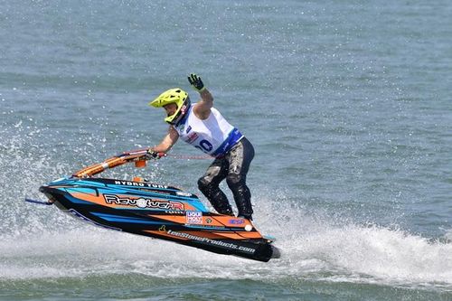 Gay cấn vòng loại tranh vị trí xuất phát giải đua UIM - AQUABIKE