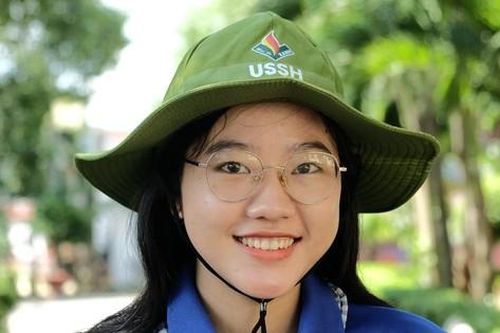 Nữ sinh trường Nhân văn mê nghiên cứu khoa học giành Giải thưởng 'Sao Tháng Giêng'
