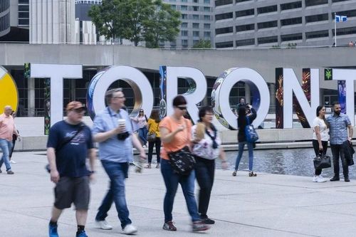 Canada: Thêm kế hoạch hạn chế người tạm trú
