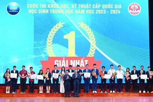 Trao 10 giải nhất cuộc thi Khoa học, kỹ thuật cấp quốc gia cho học sinh trung học