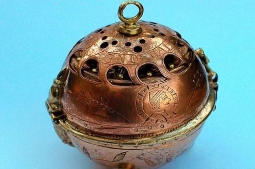 Bên trong chiếc đồng hồ cổ nhất thế giới còn hoạt động