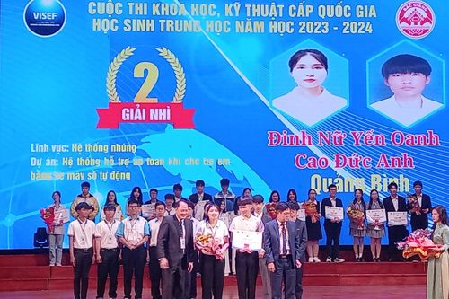 'Hệ thống hỗ trợ an toàn khi chở trẻ em' của HS Quảng Bình đạt giải Nhì KHKT