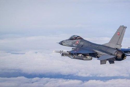 Argentina quyết mua 24 chiến đấu cơ F-16A/B MLU trang bị tên lửa AIM