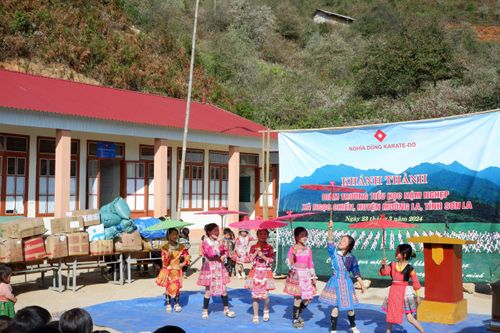 Khánh thành 3 phòng học tại điểm trường bản Nậm Nghẹp
