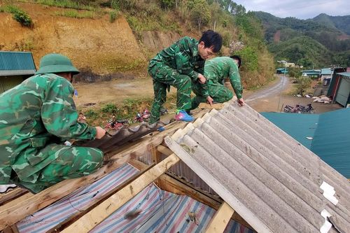 BĐBP Sơn La hỗ trợ người dân bị thiệt hại do thiên tai