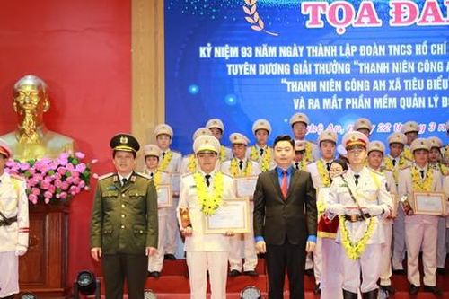 Tuyên dương 40 thanh niên Công an Nghệ An tiêu biểu, ra mắt phần mềm quản lý đoàn viên