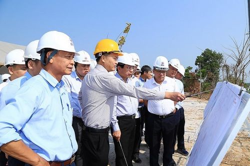 Cần tìm thêm nguồn vốn phù hợp cho các dự án điện trọng điểm