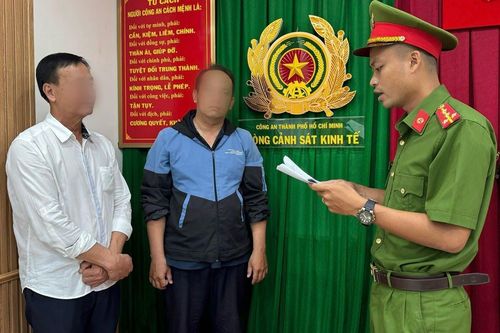 Vụ 'buôn lậu' dầu FO, DO: Bắt thêm hai cán bộ hải quan