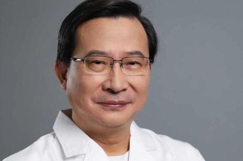 Giáo sư Thần kinh học về nước làm hiệu trưởng đại học Y khoa