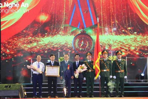 Xã Thanh Liên đón nhận Huân chương Lao động hạng Ba và xã đạt chuẩn nông thôn mới nâng cao