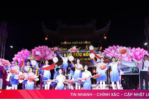 'Thành Sen sức sống mới' – đêm thơ nhạc lắng đọng nhiều cảm xúc
