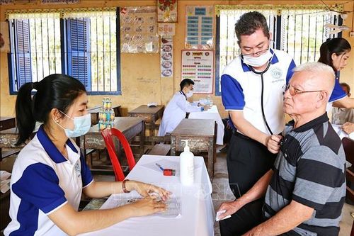 Chung tay hỗ trợ người dân vùng Đông Bắc Campuchia tiếp cận dịch vụ y tế chất lượng