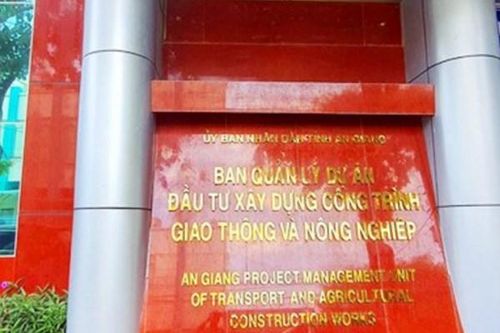 Bắt tạm giam nguyên Giám đốc Ban Quản lý Dự án ở An Giang