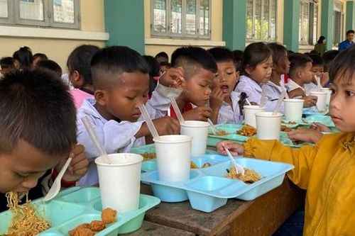 Gieo yêu thương nơi đỉnh trời Giang Ly