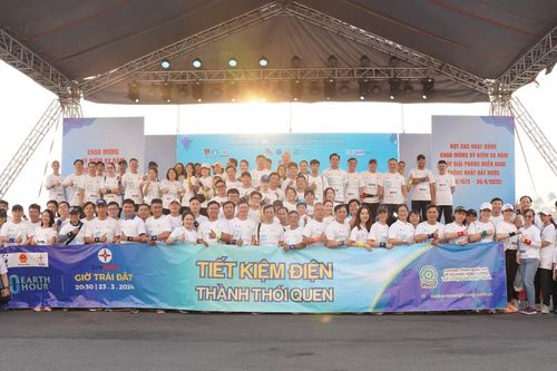 TP. Hồ Chí Minh: Hàng nghìn người chạy bộ hưởng ứng chiến dịch Giờ trái đất năm 2024