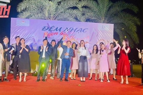 Ấm áp đêm nhạc 'Ngọn lửa hi vọng'