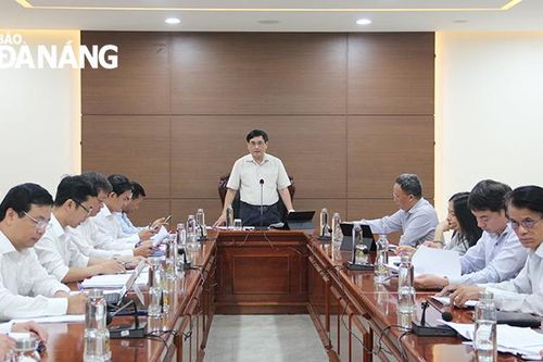 HĐND thành phố làm việc với các đơn vị, địa phương về nhiều vấn đề còn vướng mắc