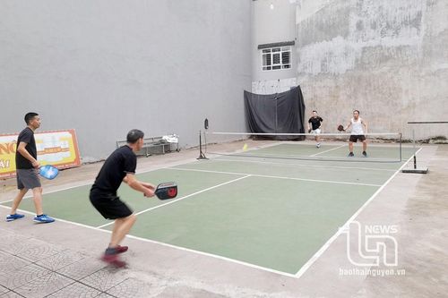 Pickleball - môn thể thao mới 'hút' nhiều người chơi