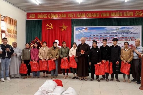 Lạng Sơn: Ban Từ thiện xã hội Phật giáo tỉnh BR-VT trao 200 phần quà đến hộ nghèo tại H.Lộc Bình
