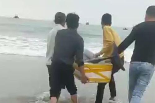 Người dân Quảng Bình rủ nhau góp tiền để làm một việc kỳ lạ, ai biết cũng hoan hỷ khôn nguôi