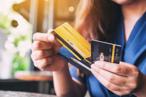 Từ vụ thẻ tín dụng phát sinh nợ 8,8 tỷ đồng: Ngân hàng phải hài hòa lợi ích, khách hàng cần dùng thẻ đúng cách
