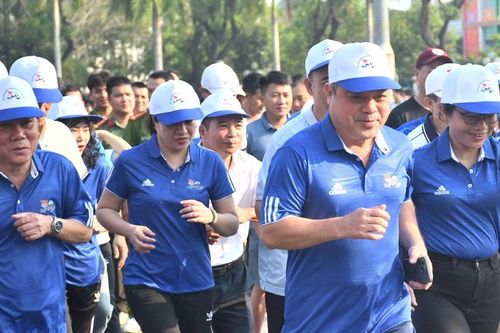Quảng Ngãi: Gần 2.000 người tham gia chạy Olympic vì sức khỏe toàn dân