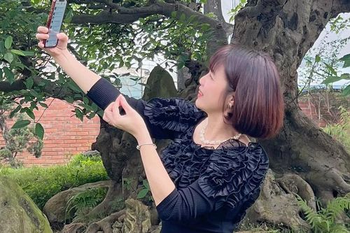 Huyền thoại bóng chuyền nữ Việt Nam là doanh nhân thành đạt, trẻ trung, thanh lịch đáng ngưỡng mộ ở tuổi 45