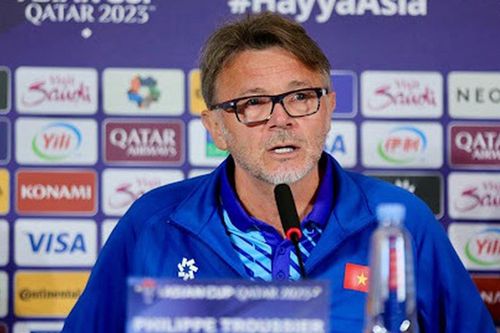 HLV Troussier bất ngờ dẫn đầu về một thống kê khi dẫn dắt ĐT Việt Nam