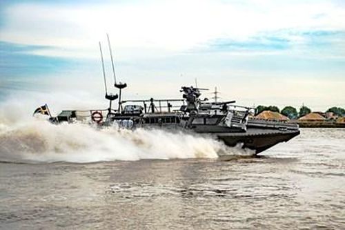 Quân sự thế giới hôm nay (24-3): Thụy Điển viện trợ xuồng tấn công nhanh CB-90 cho Ukraine, Argentina mua 24 chiến đấu cơ F-16