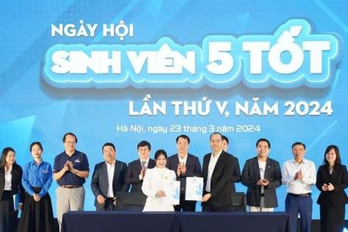 Hơn 5.000 sinh viên Hà Nội tham gia ngày hội Sinh viên 5 tốt