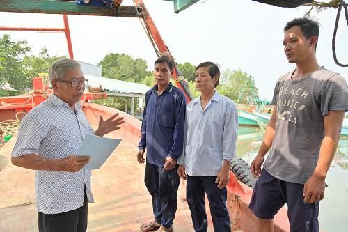 Lão ngư đi đầu trong tuyên truyền pháp luật