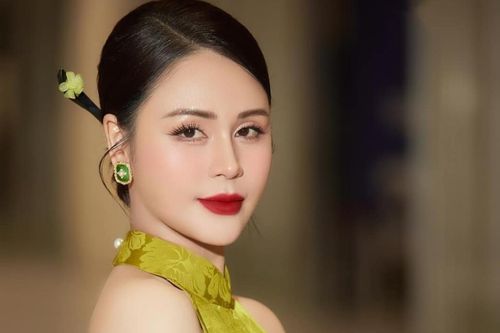 Đời thực gợi cảm của Lương Thu Trang, nữ bác sĩ đáng sợ ở 'Trạm cứu hộ trái tim'