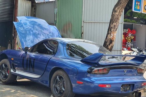 Ông Đặng Lê Nguyên Vũ mua xe thể thao Mazda RX-7 hơn 30 năm tuổi
