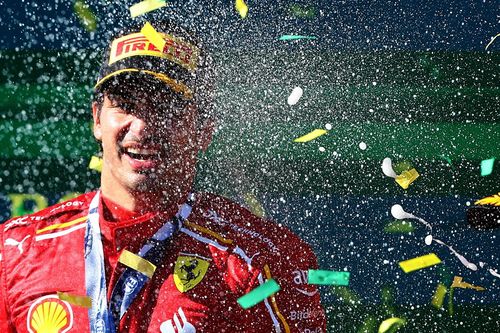 Ferrari hưởng lợi trong ngày xe Verstappen bị nổ phanh