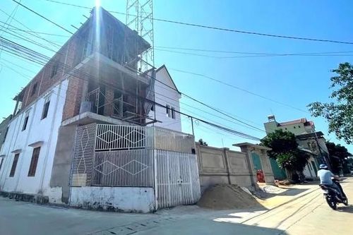 Điều tra vụ sập giàn giáo khiến 2 người thương vong