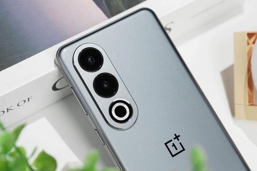 Siêu phẩm smartphone chống nước, cấu hình 'khủng', sạc 100W, giá rẻ bất ngờ